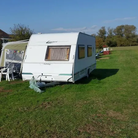 Chalet Gemuetlicher Wohnwagen In Der Natur *